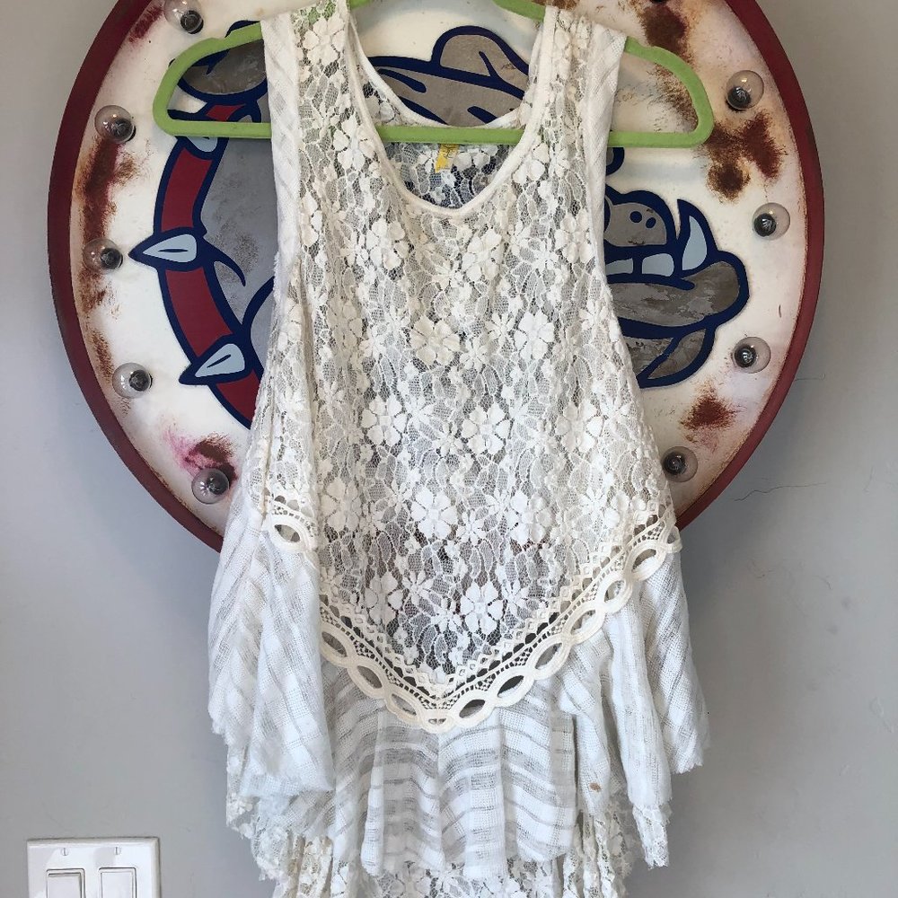 White lace tank top